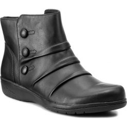 Botki CLARKS - Cheyn Anne 261301864 Black. Czarne botki damskie na obcasie Clarks, z materiału. W wyprzedaży za 219,00 zł.