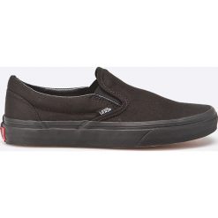 Vans - Tenisówki Classic Slip-On. Czarne trampki i tenisówki damskie Vans, bez wzorów, z gumy, bez zapięcia. W wyprzedaży za 219,90 zł.