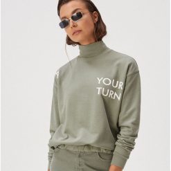 Bluza ze ściągaczem w talii - Zielony. Zielone bluzy damskie Sinsay, s, bez wzorów, bez rękawów, bez kaptura. Za 39,99 zł.