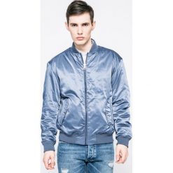 Calvin Klein Jeans - Kurtka bomber. Szare płaszcze męskie marki Calvin Klein Jeans, m, bez wzorów, z poliesteru, krótkie, bez kaptura. W wyprzedaży za 499,90 zł.