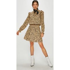 Scotch & Soda - Sukienka. Brązowe sukienki damskie rozkloszowane marki Scotch & Soda, na co dzień, s, z poliesteru, casualowe, z okrągłym kołnierzem, z długim rękawem, długie, mini. W wyprzedaży za 339,90 zł.