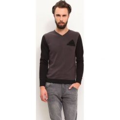SWETER DŁUGI RĘKAW MĘSKI. Brązowe golfy męskie marki Top Secret, na jesień, m. Za 59,99 zł.