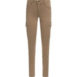 Spodnie materiałowe Marc O'Polo 001 0089 11001. Brązowe spodnie damskie Marc O'Polo, z elastanu. Za 599,00 zł.