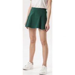 Zielona Spódnica Christine. Zielone spódniczki damskie Born2be, na co dzień, s, z aplikacjami, z dzianiny, mini, rozkloszowane. Za 54,99 zł.