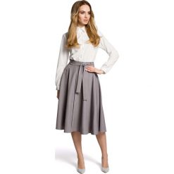 Szara Rozkloszowana Wizytowa Spódnica Midi z Paskiem. Szare spódniczki damskie rozkloszowane Molly.pl, w paski, wizytowe, długie, midi. Za 99,90 zł.