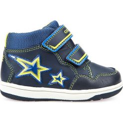 Sneakersy "New Flick" w kolorze granatowo-żółtym. Niebieskie trampki chłopięce marki geox kids, z gumy. W wyprzedaży za 125,95 zł.