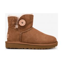 UGG Mini Bailey Buttonn II Śniegowce Brązowy. Pomarańczowe śniegowce damskie Ugg, na zimę, ze skóry, bez zapięcia. Za 850,95 zł.