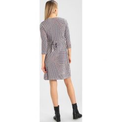 Sukienki hiszpanki: Anna Field MAMA Sukienka z dżerseju red/off white