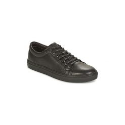 Buty Casual Attitude IZOBA. Czarne trampki męskie marki Casual Attitude, bez wzorów, casualowe, bez zapięcia. Za 309,00 zł.