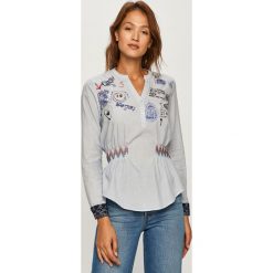 Desigual - Bluzka. Niebieskie bluzki damskie Desigual, na co dzień, s, z aplikacjami, z bawełny, casualowe, bez kołnierzyka, z długim rękawem. Za 299,90 zł.