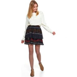 Printowana spodniczka mini z gumą w pasie. Czarne spódniczki damskie Top Secret, na co dzień, na zimę, bez wzorów, z tkaniny, krótkie, mini. W wyprzedaży za 69,99 zł.