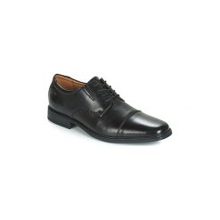 Derby Clarks TILDEN CAP. Czarne półbuty męskie marki Clarks, bez wzorów, bez zapięcia. Za 349,00 zł.