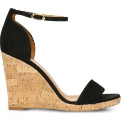 Sandały AURORA. Czarne sandały damskie Gino Rossi, w paski, ze skóry, eleganckie, bez obcasa, na koturnie, z paskami, trekkingowe. Za 299,90 zł.