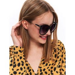Okulary przeciwsłoneczne damskie. Czarne okulary przeciwsłoneczne damskie Top Secret, eleganckie. W wyprzedaży za 34,99 zł.