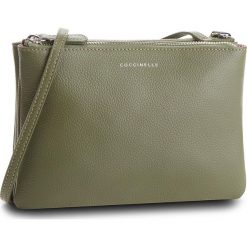 Torebka COCCINELLE - CV3 Mini Bag E5 CV3 55 F7 07 Caper G02. Zielone listonoszki damskie Coccinelle, bez wzorów, ze skóry, bez dodatków. W wyprzedaży za 419,00 zł.