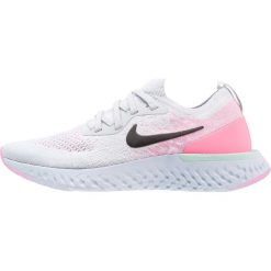 Nike Performance EPIC REACT FLYKNIT Obuwie do biegania treningowe pure platinum/black/hydrangeas blue/pink. Szare buty do biegania damskie marki Nike Performance, z materiału. W wyprzedaży za 383,40 zł.