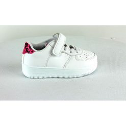 Sneakersy w kolorze różowym. Różowe trampki dziewczęce Rock & Joy, z aplikacjami, bez zapięcia. W wyprzedaży za 85,95 zł.