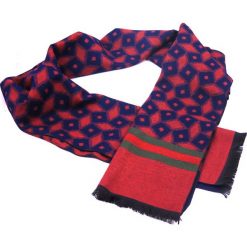 Czerwono-granatowy szalik męski w romby I47. Czerwone szaliki męskie Modini Moda Męska, bez wzorów. W wyprzedaży za 49,51 zł.