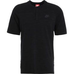 Nike Sportswear Tshirt z nadrukiem black/grey. Czarne koszulki polo męskie Nike Sportswear, m, z nadrukiem, z bawełny. W wyprzedaży za 220,05 zł.