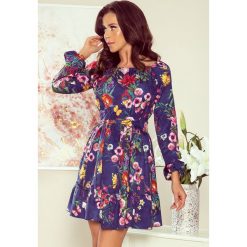 Daisy sukienka z falbankami - kwiaty na granatowym tle - 265-2 granatowy. Niebieskie sukienki damskie numoco, s, w kwiaty, z falbankami, bez rękawów. Za 159,99 zł.