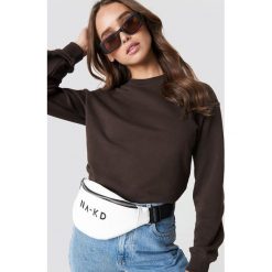 NA-KD Basic Bluza basic - Brown. Brązowe bluzy damskie marki NA-KD Basic, bez wzorów, prążkowane, bez rękawów, bez kaptura. Za 100,95 zł.