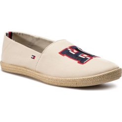 Espadryle TOMMY HILFIGER - Badge Summer Slipon FM0FM02209 Off White 156. Brązowe espadryle męskie z materiału, eleganckie. W wyprzedaży za 169,00 zł.