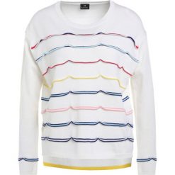 PS by Paul Smith Sweter white. Białe bluzy damskie marki PS by Paul Smith, m, bez wzorów, z wełny, bez rękawów, bez kaptura. W wyprzedaży za 367,60 zł.