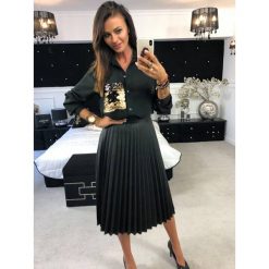Koszula "CLASSIC GOLD" czarna. Czarne bluzki damskie Divinostyle, na co dzień, s, bez wzorów, z poliesteru, eleganckie, bez kołnierzyka, z długim rękawem. Za 129,00 zł.