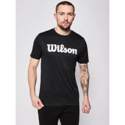 Koszulka techniczna Wilson Uwii Script Tech Tee WRA770306. Czarne koszulki męskie Wilson, m, bez wzorów, z poliesteru, sportowe, bez rękawów. W wyprzedaży za 109,00 zł.