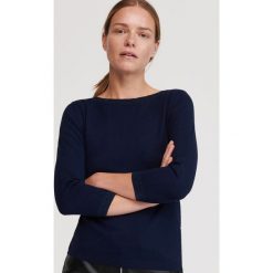 Sweter z brokatową nitką - Granatowy. Niebieskie swetry damskie Reserved, s, bez wzorów, bez rękawów, bez kaptura. W wyprzedaży za 39,99 zł.