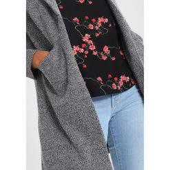 Płaszcze damskie pastelowe: Vero Moda VMLOUISA NEW OPEN Krótki płaszcz light grey melange