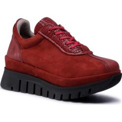 Sneakersy FLY LONDON - Besifly P501203007 Red. Czerwone półbuty damskie Fly London, bez wzorów, ze skóry, bez obcasa, na koturnie, bez zapięcia. Za 679,00 zł.