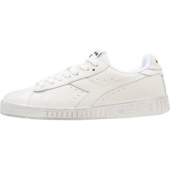 Diadora GAME WAXED Sneakersy niskie white. Białe trampki i tenisówki damskie Diadora, bez wzorów, ze skóry, bez zapięcia. Za 369,00 zł.