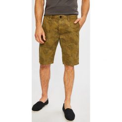 Camel Active - Szorty. Zielone spodenki i szorty męskie Camel Active, bez wzorów, z bawełny, casualowe. W wyprzedaży za 79,90 zł.