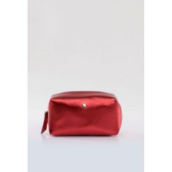 Kosmetyczka. Szare kosmetyczki damskie Monnari, bez wzorów, ze skóry, eleganckie. Za 23,60 zł.