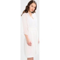 Szlafroki damskie: Triumph BRIDAL ROBE Szlafrok silk white