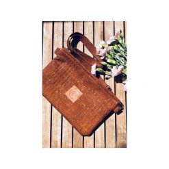 Torba z korka Mili Corco Bag - brązowa. Pomarańczowe torebki klasyczne damskie Militu, w paski, z bawełny, na ramię, małe, bez dodatków. Za 189,00 zł.