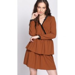 Jasnobrązowa Sukienka Deep Love. Brązowe sukienki hiszpanki Born2be, na lato, s, wizytowe. Za 79,99 zł.
