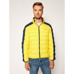 Kurtka puchowa Tommy Jeans Colorblock DM0DM08432. Żółte kurtki męskie Tommy Jeans, m, bez wzorów, z jeansu, bez kaptura. Za 849,00 zł.