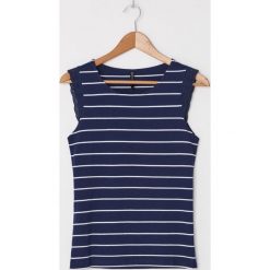 Top z ażurowym haftem - Paski. Topy damskie House, s, w paski, bez kołnierzyka. Za 25,99 zł.