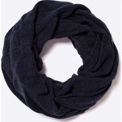 Levi's - Komin. Niebieskie szaliki damskie marki Levi's®, z tkaniny. W wyprzedaży za 179,90 zł.