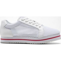Sneakersy bonprix biały. Białe sneakersy damskie bonprix. Za 84,99 zł.