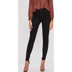 Pieces - Jeansy. Czarne jeansy damskie Pieces, s. W wyprzedaży za 89,90 zł.