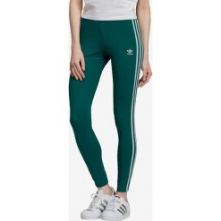 Adidas Originals Legginsy Zielony. Zielone spodnie damskie adidas Originals, s, bez wzorów, z elastanu. Za 123,95 zł.