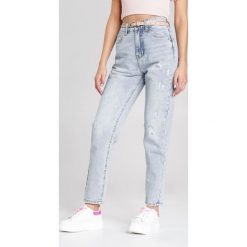 Jasnoniebieskie Jeansy Loanna. Niebieskie jeansy damskie Renee, z podwyższonym stanem. Za 109,99 zł.