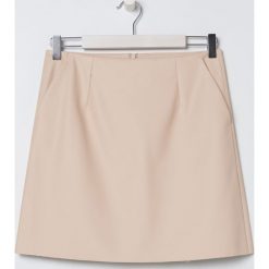 Spódnica mini ze sztucznej skóry - Różowy. Różowe spódniczki damskie Sinsay, s, bez wzorów, ze skóry, mini. Za 39,99 zł.