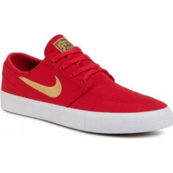 Buty NIKE - Sb Zoom Janoski Cnvs Rm AR7718 603 University Red/Club Gold. Czerwone półbuty męskie Nike, na co dzień, bez wzorów, z tworzywa sztucznego, bez zapięcia. Za 369,00 zł.