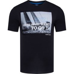 T-shirt NORTH SAILS Czarny. Czarne t-shirty męskie marki North Sails, na lato, z nadrukiem, z elastanu, wakacyjne, z okrągłym kołnierzem. W wyprzedaży za 150,00 zł.