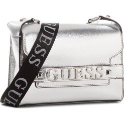 Torebka GUESS - HWME68 76210 SIL. Szare listonoszki damskie Guess, z aplikacjami, ze skóry ekologicznej, na ramię. Za 559,00 zł.