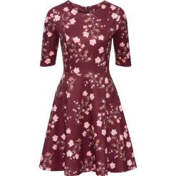 Sukienka neoprenowa bonprix purpurowy czerwony z nadrukiem. Fioletowe sukienki rozkloszowane bonprix, z nadrukiem, z neoprenu. Za 109,99 zł.